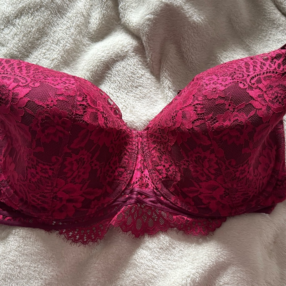La Senza Lace Underwire Bra in Deep Red